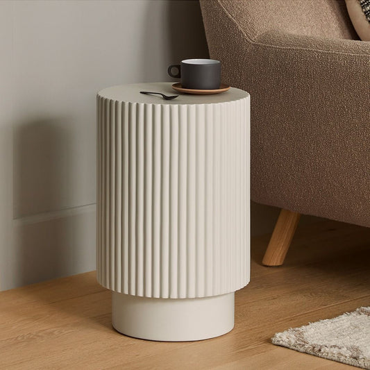 Deco Finish End Table – Modern Accent Table for Stylish Spaces